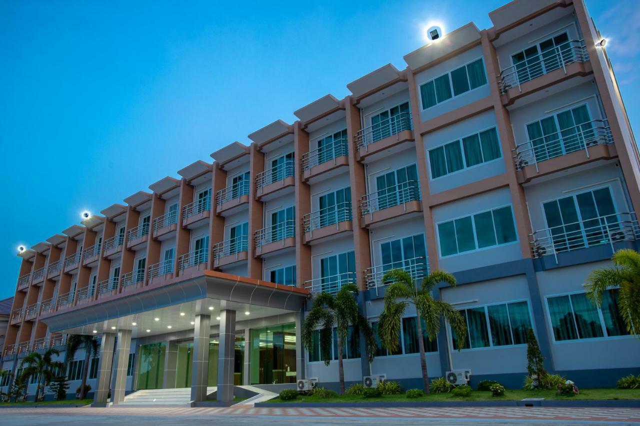 O2 Hotel Lopburi Exterior photo